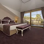 Hotel Deluxe 4*