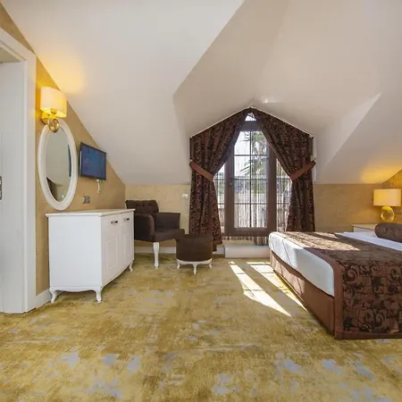 Deluxe Hotel
