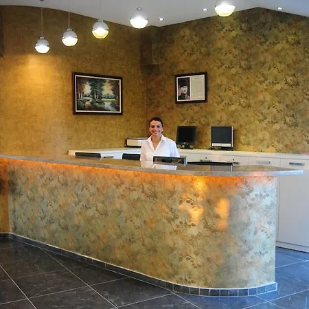 Deluxe Hotel 4*
