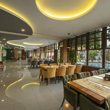 Deluxe Ξενοδοχείο 4*