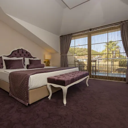 Ξενοδοχείο Deluxe 4*