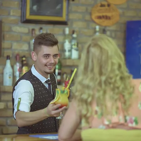 Ξενοδοχείο Deluxe 4*