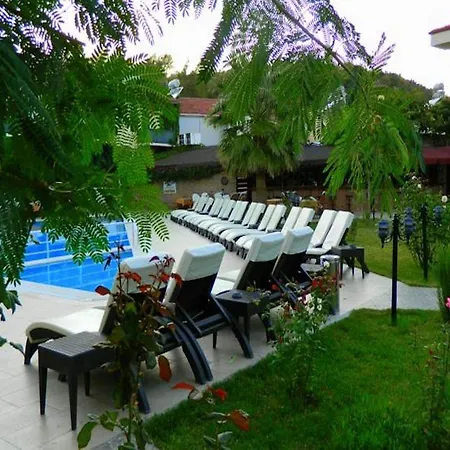 Ξενοδοχείο Deluxe 4*