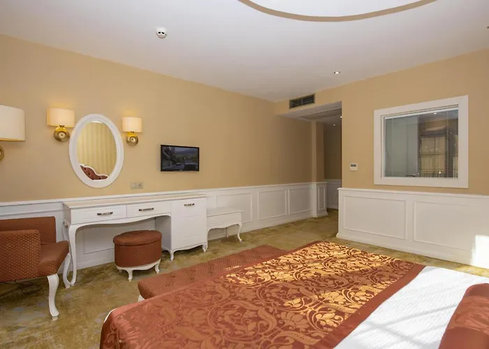 Hotel Deluxe